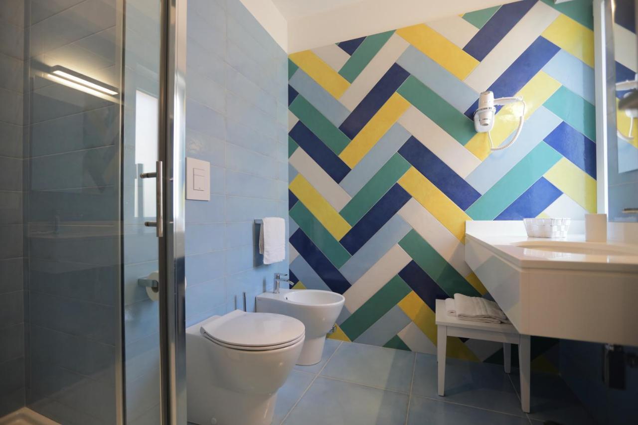 Domus *
